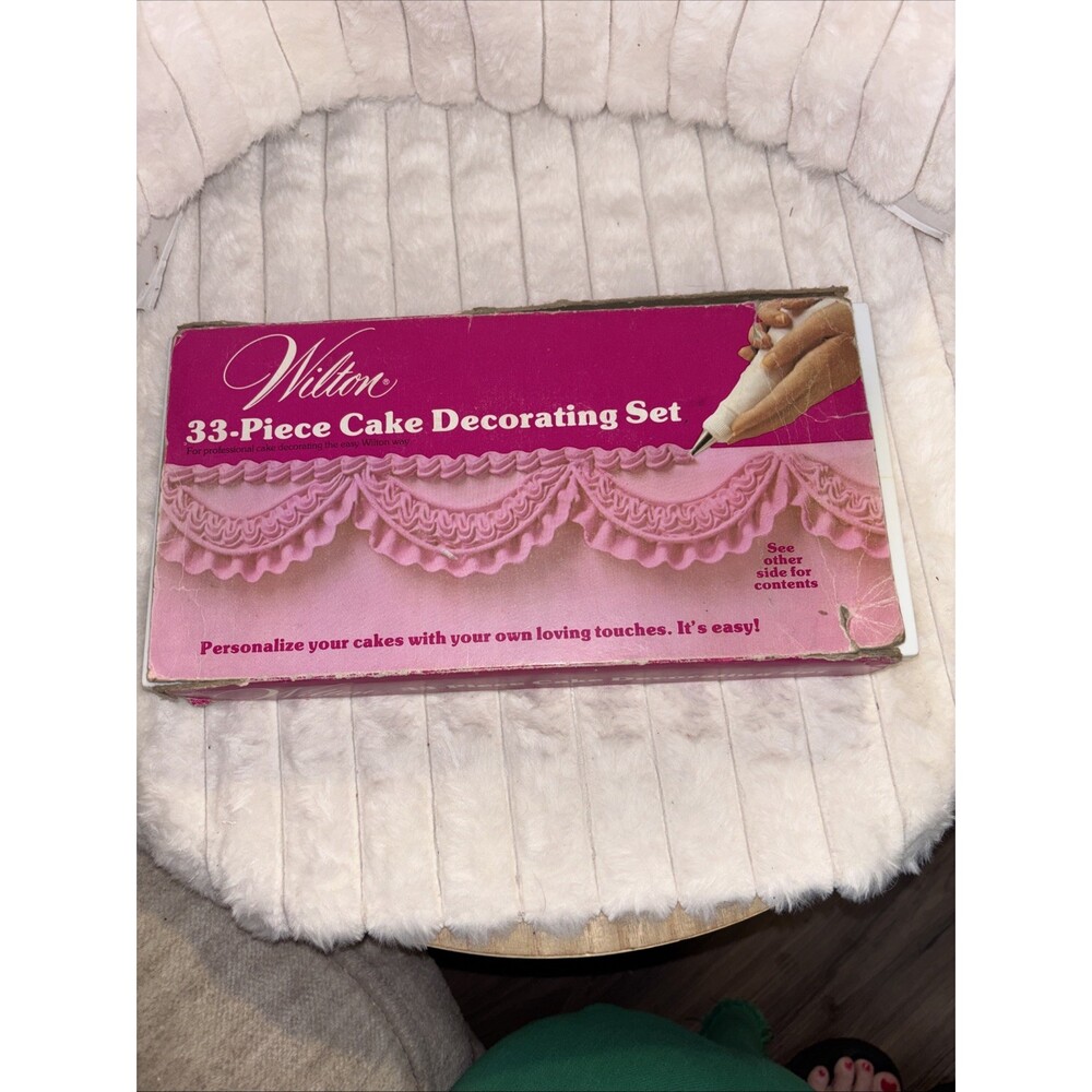 Vintage 1974 Wilton Sugar Plum Cake Decorating Kit Set with Box & Many Extras" - Picture 6 of 9